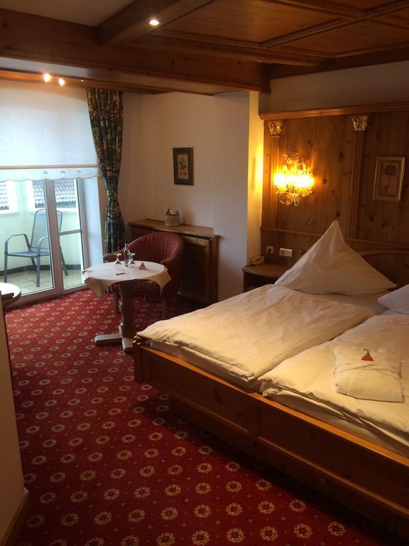 Schloss Hotel Holzrichter Nachrodt-Wiblingwerde Zimmer foto